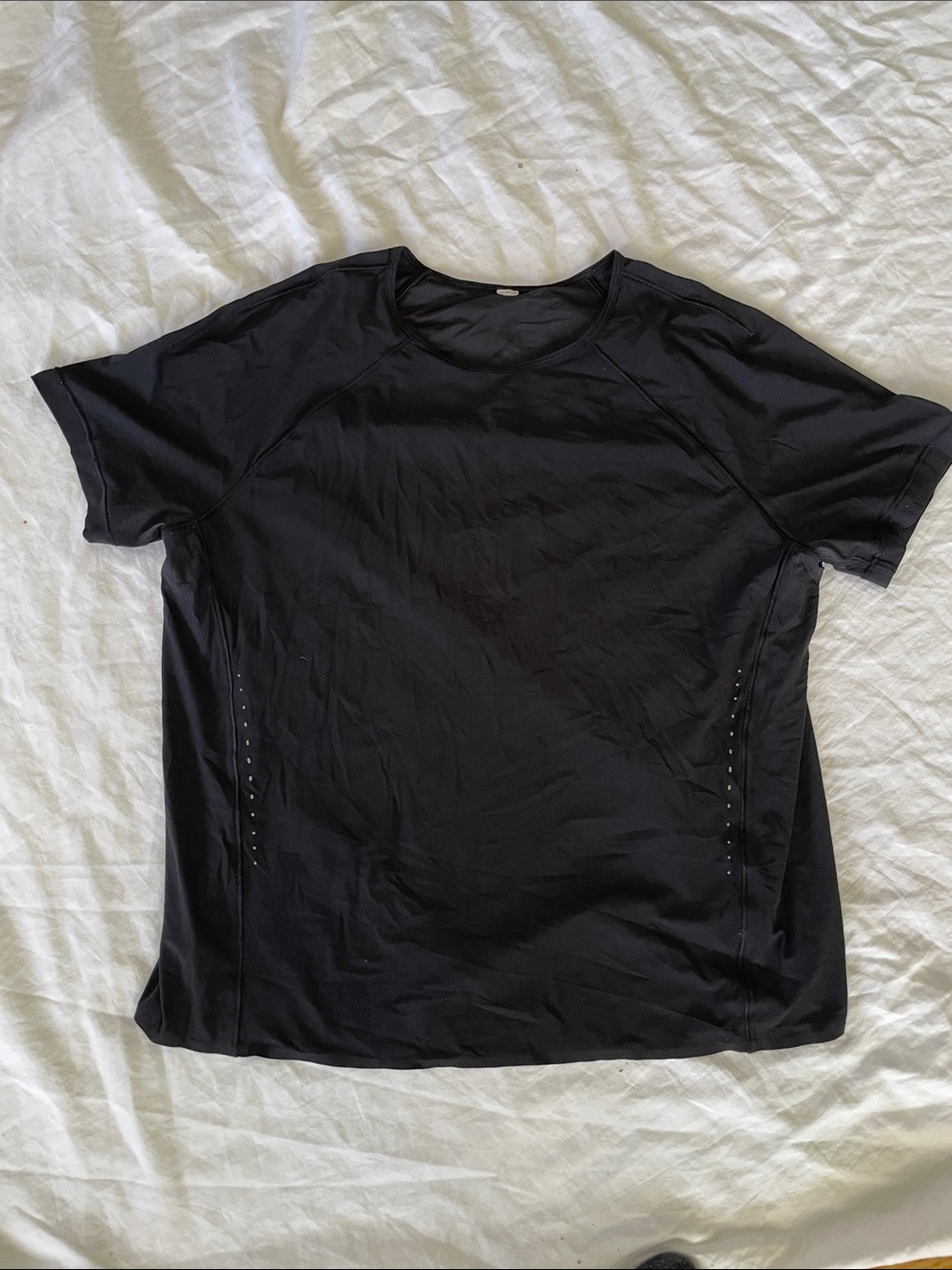 Lululemon split back tee - Picture 3 of 7